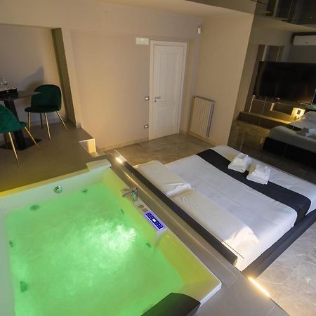 Maximum Exclusive Suite & Spa ปาแลร์โม ภายนอก รูปภาพ