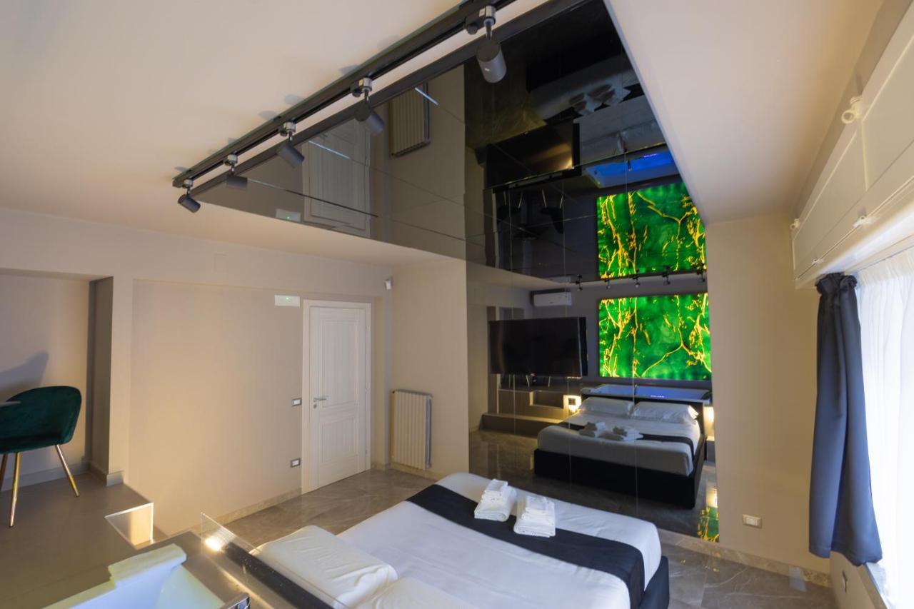 Maximum Exclusive Suite & Spa ปาแลร์โม ภายนอก รูปภาพ
