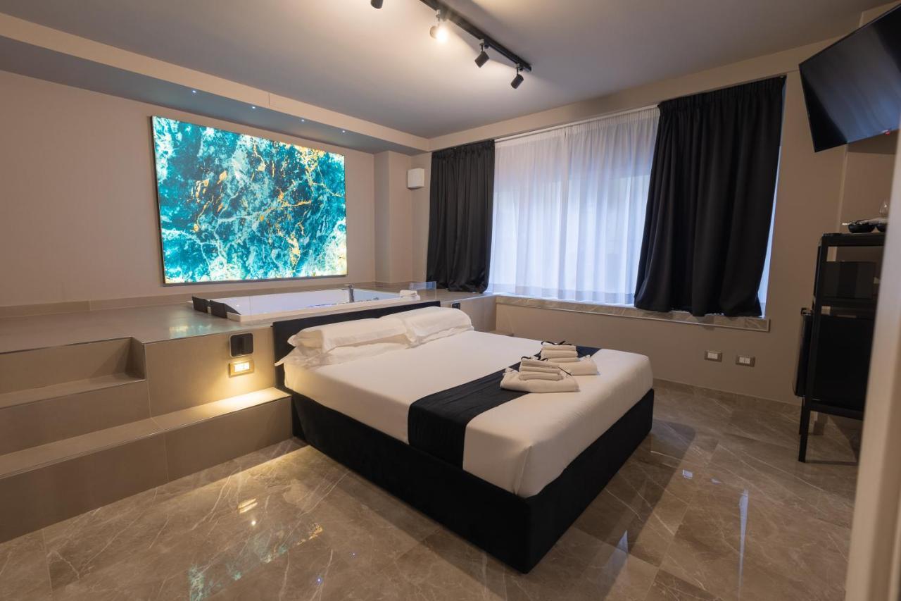 Maximum Exclusive Suite & Spa ปาแลร์โม ภายนอก รูปภาพ