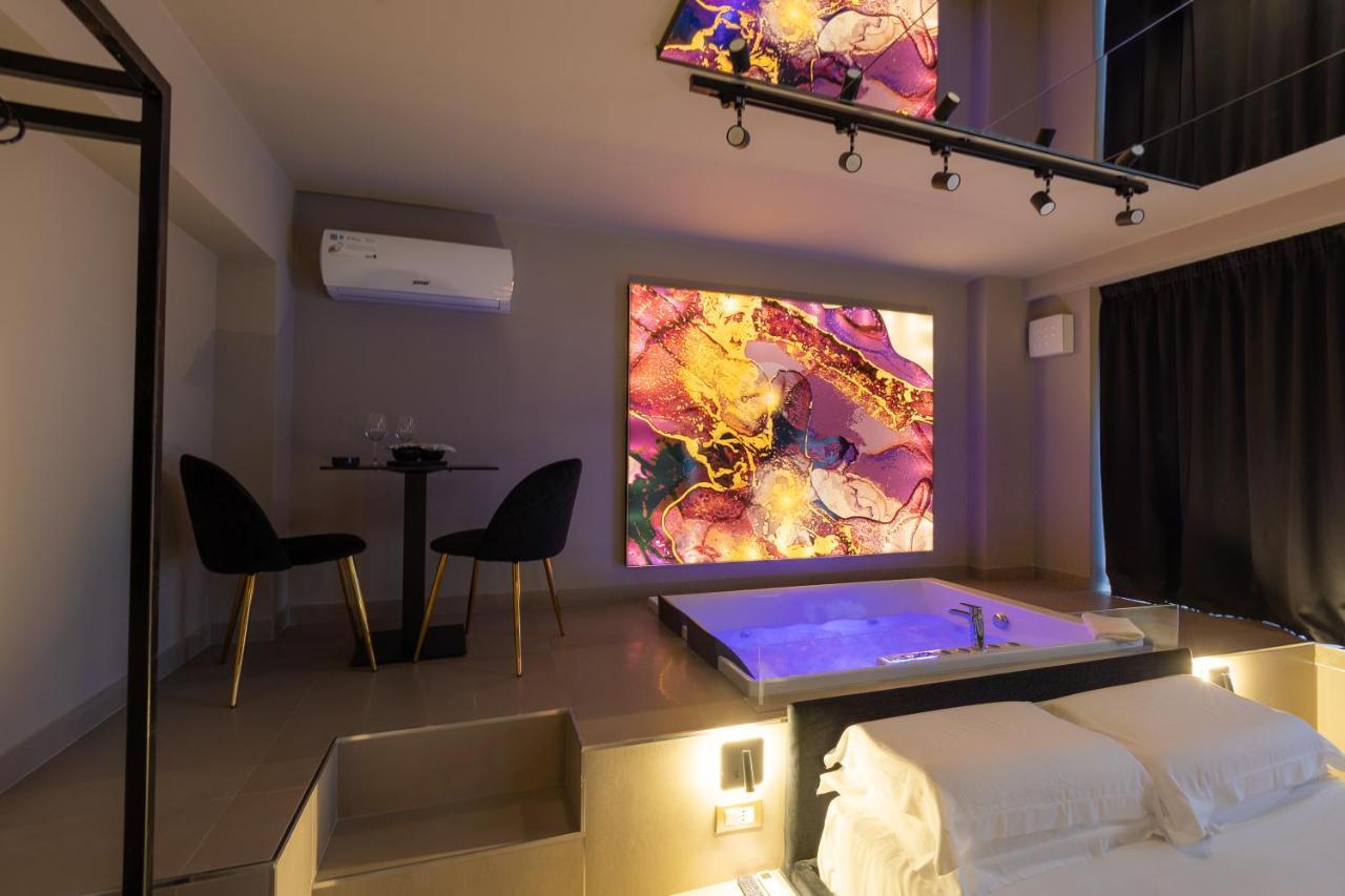 Maximum Exclusive Suite & Spa ปาแลร์โม ภายนอก รูปภาพ