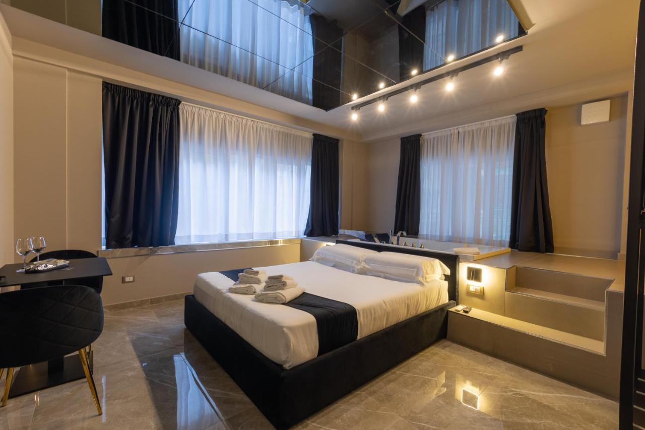Maximum Exclusive Suite & Spa ปาแลร์โม ภายนอก รูปภาพ