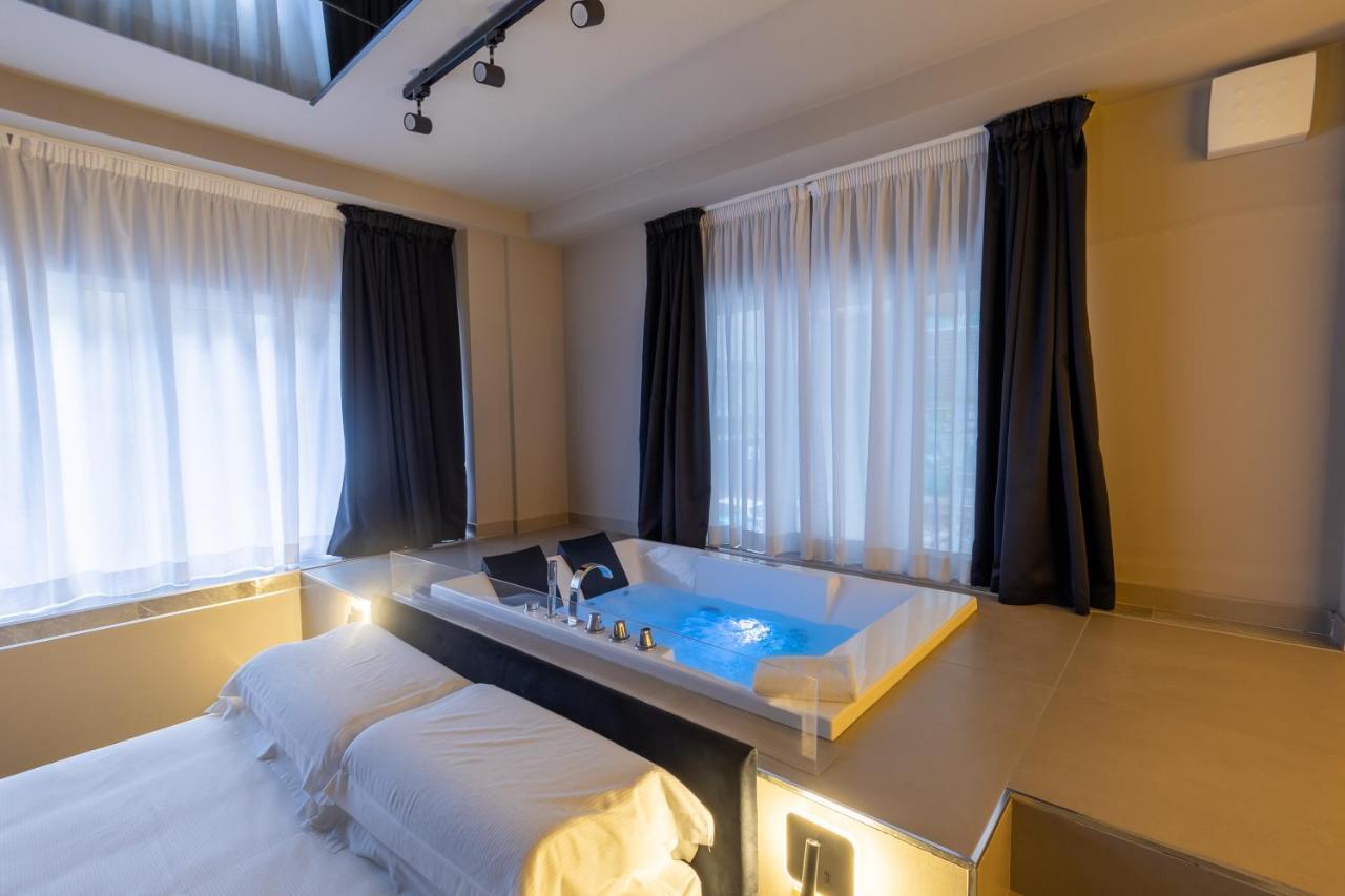 Maximum Exclusive Suite & Spa ปาแลร์โม ภายนอก รูปภาพ