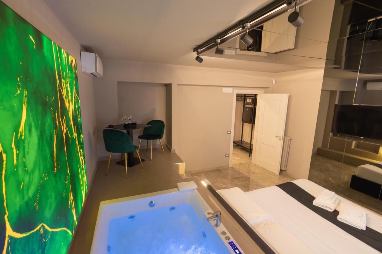 Maximum Exclusive Suite & Spa ปาแลร์โม ภายนอก รูปภาพ